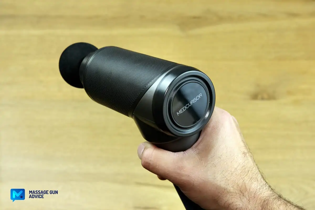 Medcursor Massage Gun Review: OK for Beginners, but Quite a Thrill for the Pros! 21 medcursor massage gun ergonomics